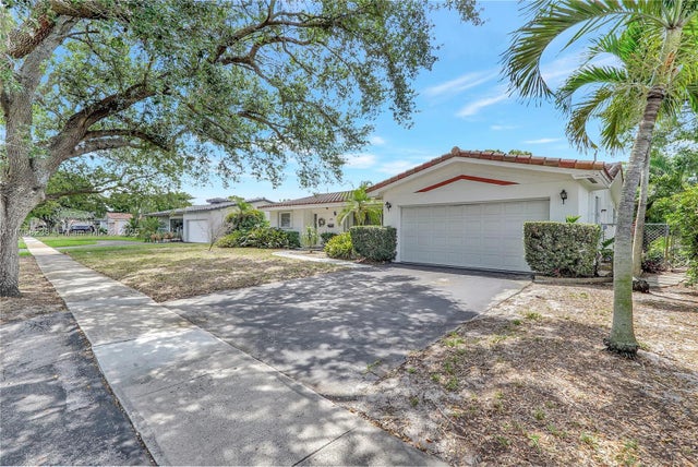 3 of 44 - 5220 Monroe St, Hollywood, FL
