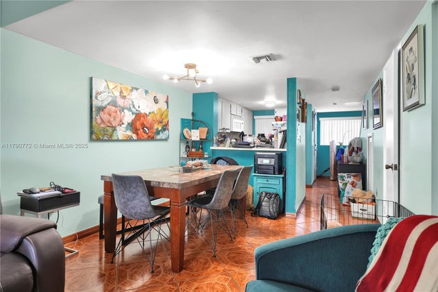 5 of 14 - 2700 Nw 25th Ave 605-6, Miami, FL