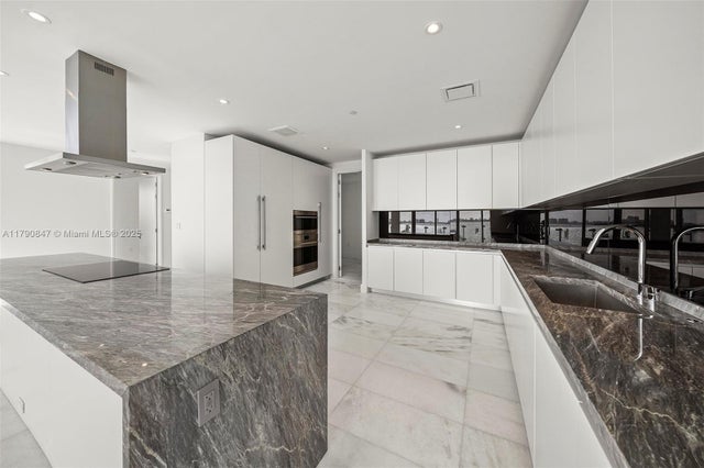4 of 65 - 700 Ne 26th Ter Th-403, Miami, FL