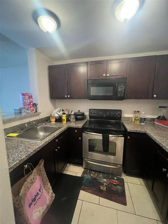 1 of 6 - 482 Nw 165th St Rd A203, Miami, FL
