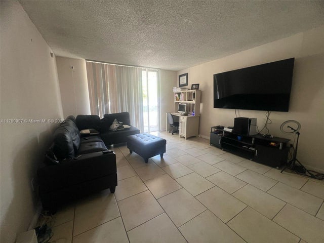 2 of 6 - 482 Nw 165th St Rd A203, Miami, FL