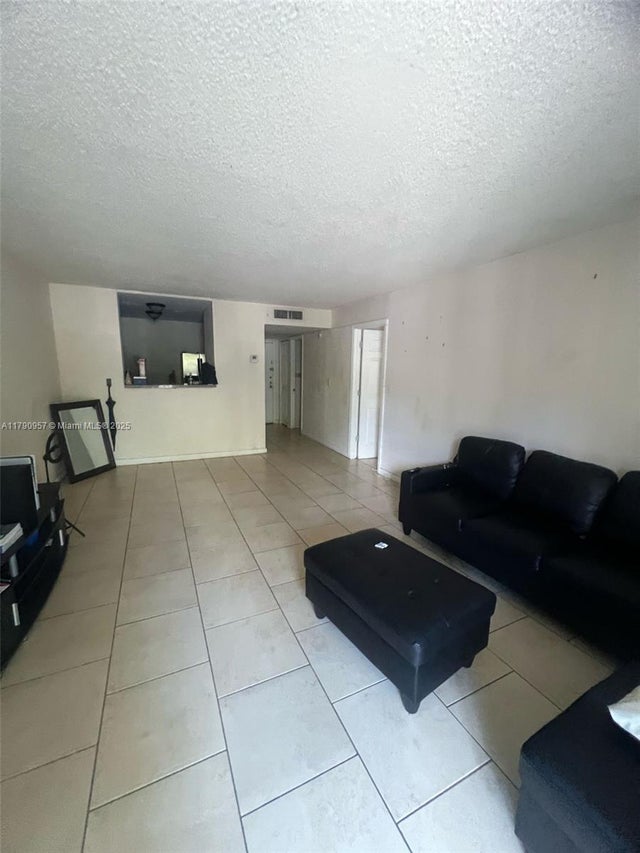 3 of 6 - 482 Nw 165th St Rd A203, Miami, FL