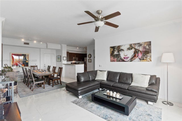 3 of 39 - 2401 Ne 65th St 603, Fort Lauderdale, FL