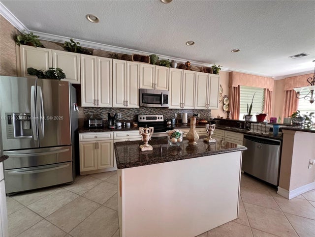 4 of 46 - 113 Bella Vista Way, Royal Palm Beach, FL