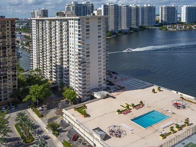 4 of 18 - 301 174th St 1105, Sunny Isles Beach, FL