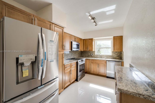 2 of 33 - 2600 S Ocean Dr S314, Hollywood, FL