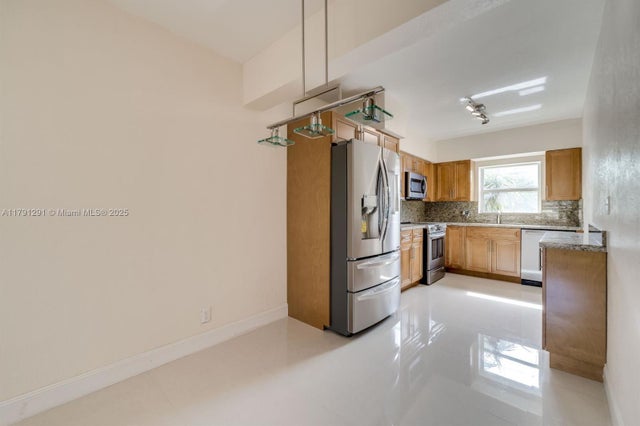 3 of 33 - 2600 S Ocean Dr S314, Hollywood, FL