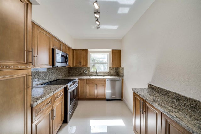 4 of 33 - 2600 S Ocean Dr S314, Hollywood, FL