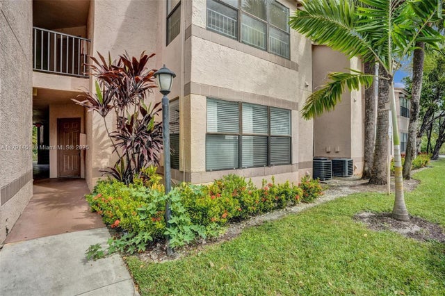 2 of 6 - 2986 S University Dr 8201, Davie, FL