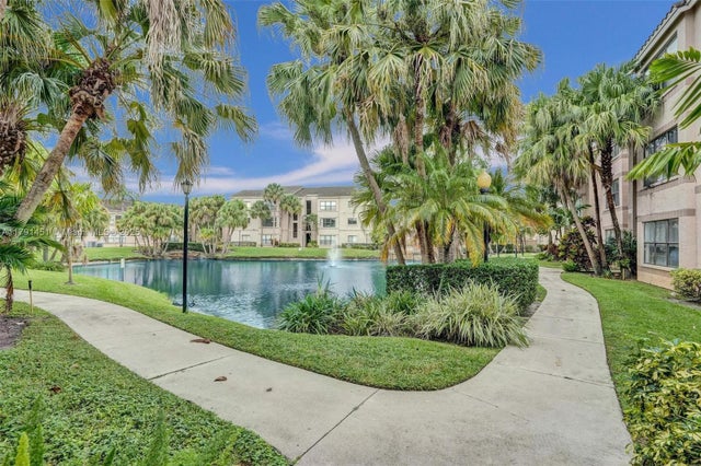 3 of 6 - 2986 S University Dr 8201, Davie, FL