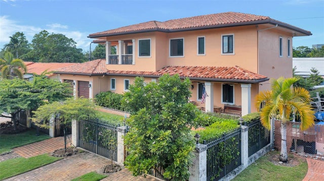 2 of 63 - 4251 Sw 11th St, Miami, FL