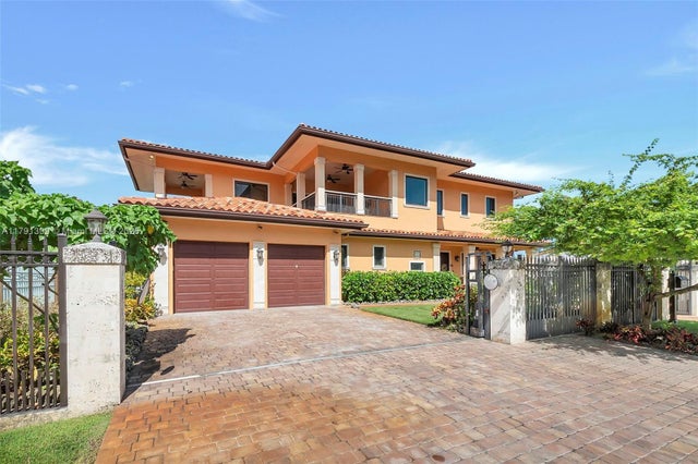 3 of 63 - 4251 Sw 11th St, Miami, FL