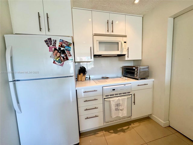 4 of 30 - 550 S Park Rd 36-8, Hollywood, FL