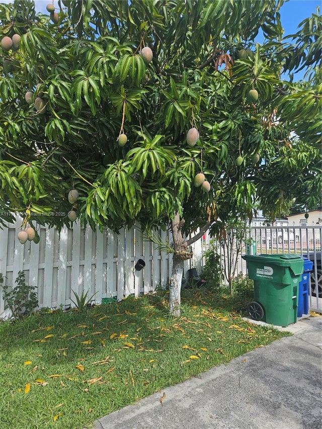 5 of 63 - 3028 Nw 95th St, Miami, FL