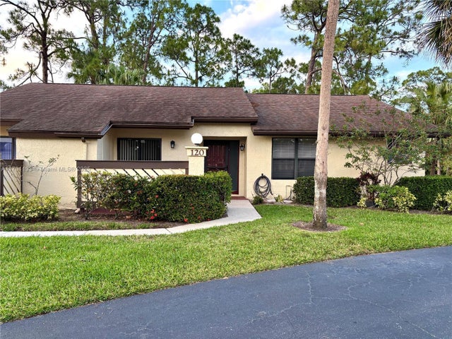 2 of 30 - 120 Roselle Ct, Royal Palm Beach, FL
