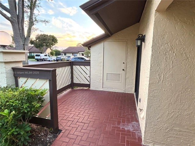 5 of 30 - 120 Roselle Ct, Royal Palm Beach, FL
