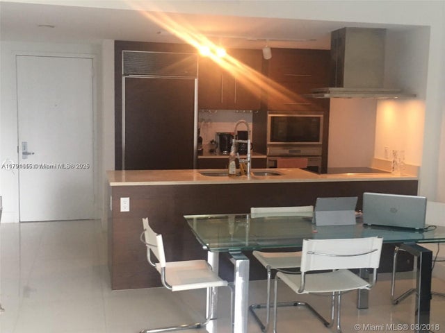 2 of 8 - 485 Brickell Ave 1903, Miami, FL