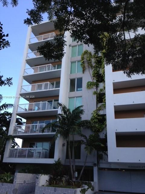 2740 Sw 28th Ter 304, Miami