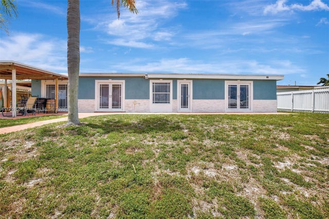 5 of 58 - 17501 Nw 85th Ave, Hialeah, FL