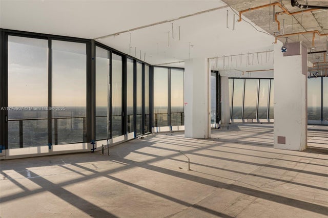 5 of 25 - 1000 Biscayne Blvd 5801, Miami, FL
