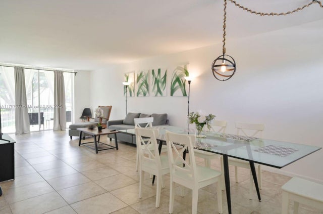 1 of 34 - 8901 Hollybrook 206, Hollywood, FL
