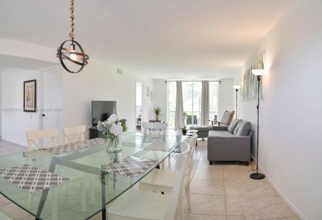 2 of 34 - 8901 Hollybrook 206, Hollywood, FL