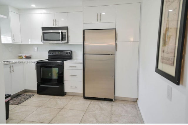 4 of 34 - 8901 Hollybrook 206, Hollywood, FL