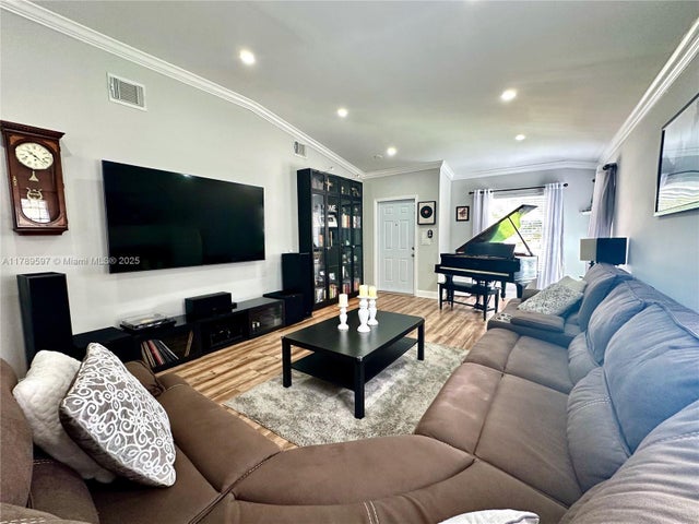 2 of 40 - 5557 Nw 125th Ter, Coral Springs, FL