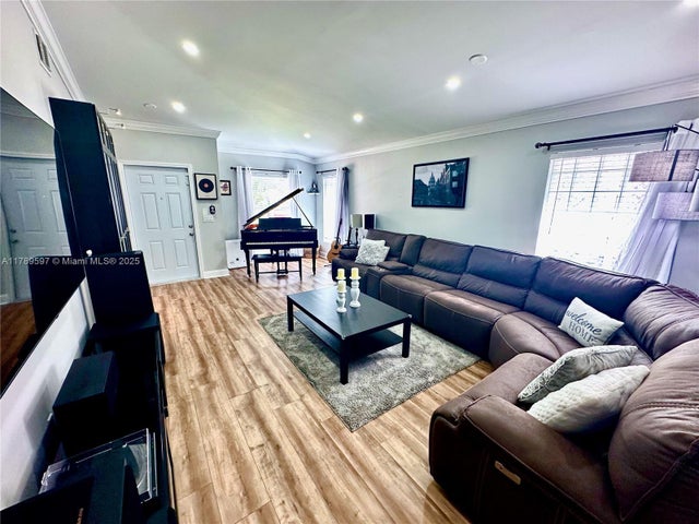 5 of 40 - 5557 Nw 125th Ter, Coral Springs, FL