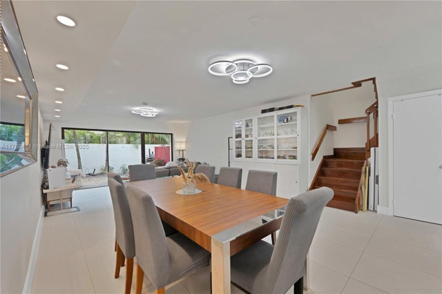2 of 25 - 3510 Magellan Cir 726, Aventura, FL