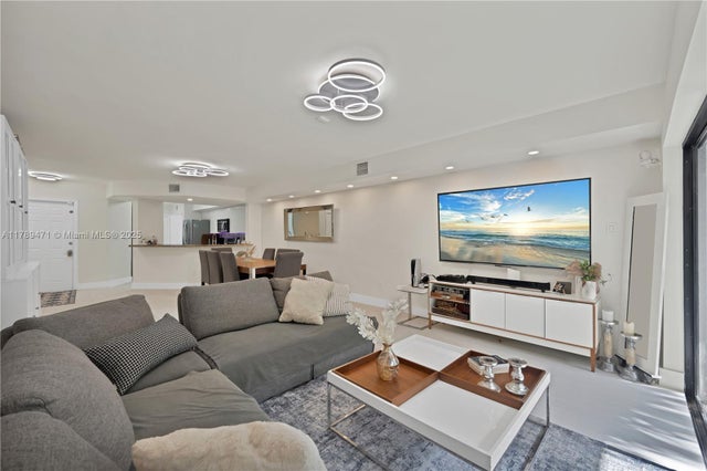 4 of 25 - 3510 Magellan Cir 726, Aventura, FL