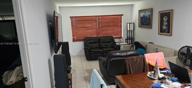 4 of 12 - 4805 Nw 35th St 610, Lauderdale Lakes, FL