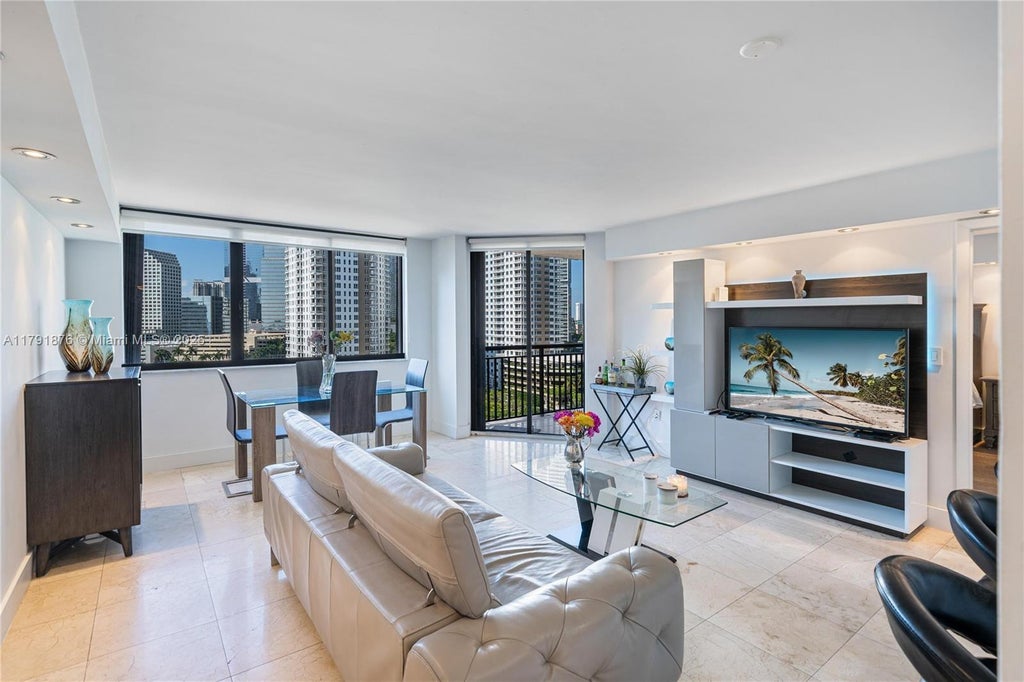540 Brickell Key Dr 1411, Miami