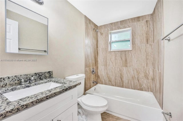 3 of 10 - 1859 Nw 16th Ct, Fort Lauderdale, FL