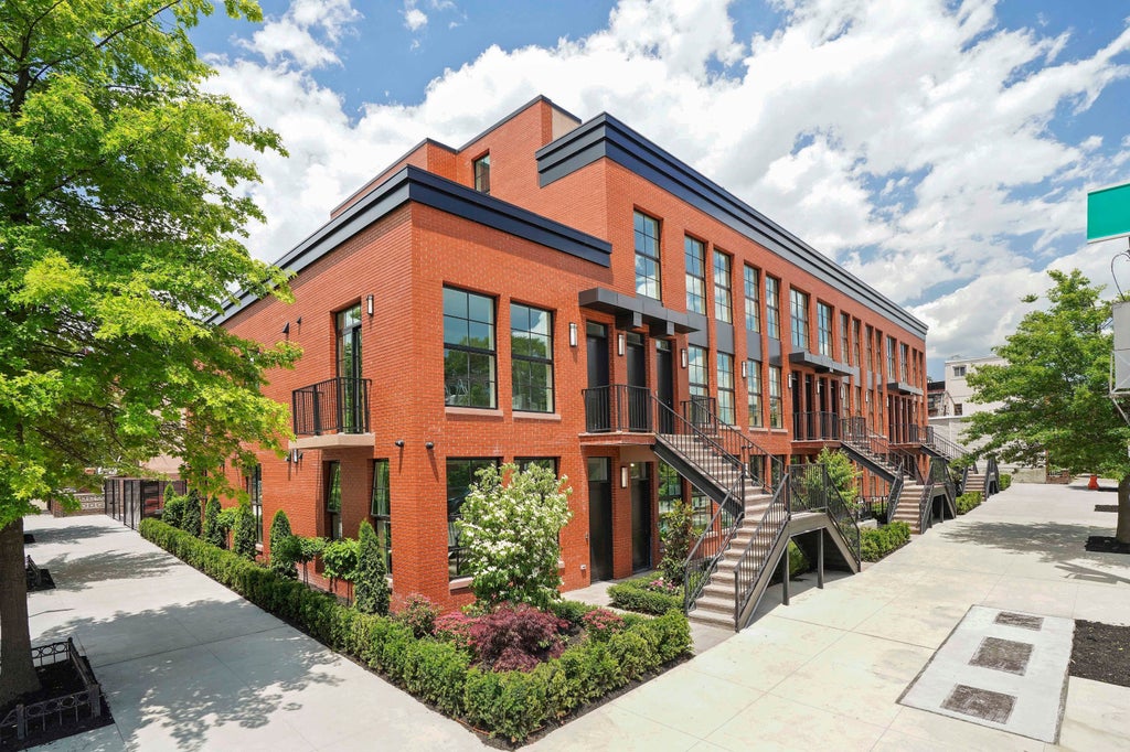 1 of 27 - 1712 10th Avenue 2c, New York City, NY