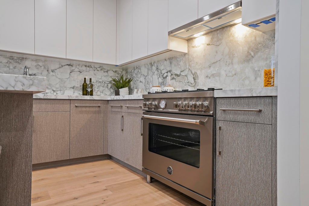 12 of 27 - 1712 10th Avenue 2c, New York City, NY