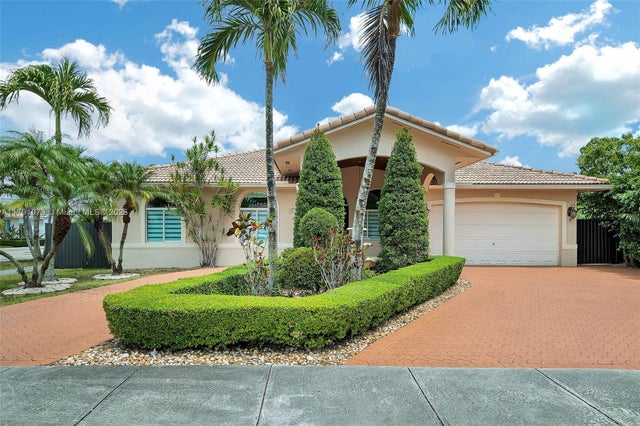 1 of 32 - 2045 Sw 142nd Pl, Miami, FL