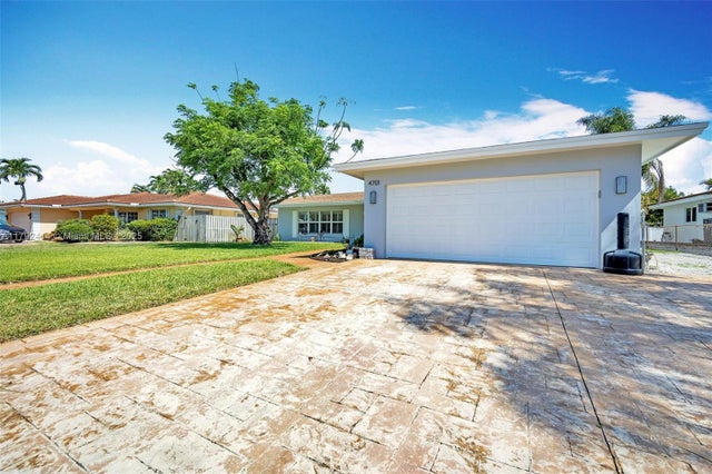 3 of 48 - 4701 Garfield St, Hollywood, FL