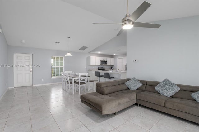 5 of 15 - 1808 Ne 7th Ave, Cape Coral, FL