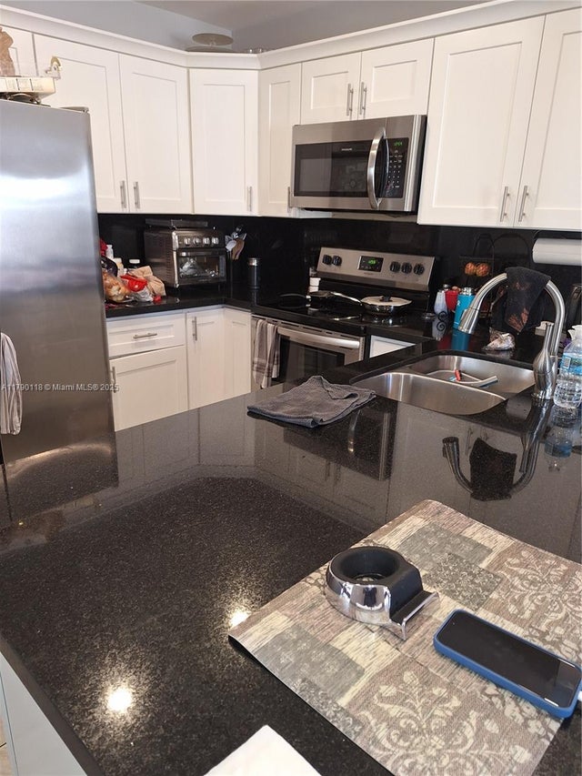 2 of 20 - N/A, Aventura, FL