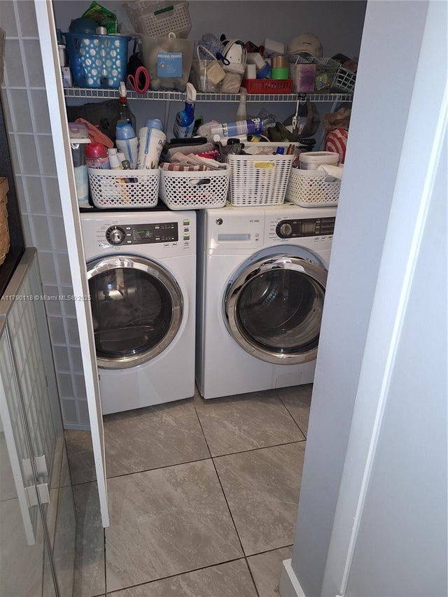 5 of 20 - N/A, Aventura, FL