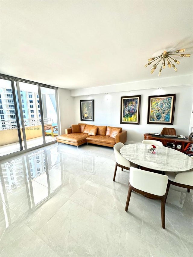 1 of 57 - 808 Brickell Key Dr 3007, Miami, FL