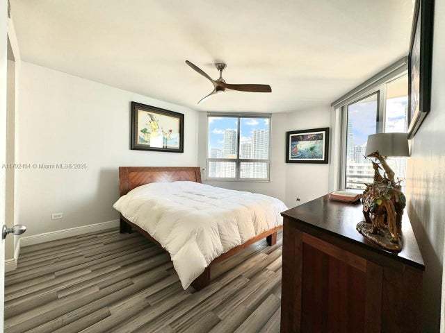 2 of 57 - 808 Brickell Key Dr 3007, Miami, FL