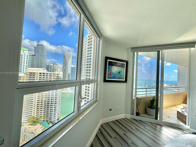 3 of 57 - 808 Brickell Key Dr 3007, Miami, FL