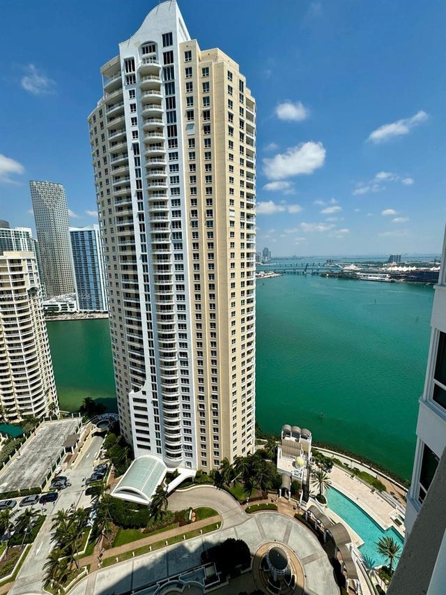 4 of 57 - 808 Brickell Key Dr 3007, Miami, FL