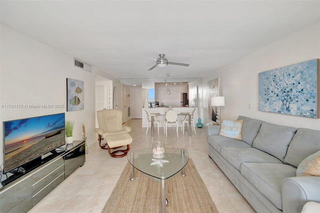 4 of 36 - 1400 S Ocean Dr 1001, Hollywood, FL