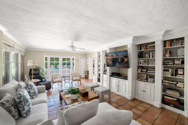 5 of 10 - 141 Island Dr, Key Biscayne, FL