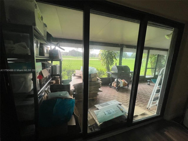 3 of 38 - 370 Fairway Cir 13, Weston, FL