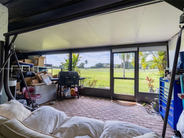 4 of 38 - 370 Fairway Cir 13, Weston, FL