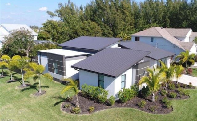 1 of 8 - 3823 Sw 3rd St, Cape Coral, FL